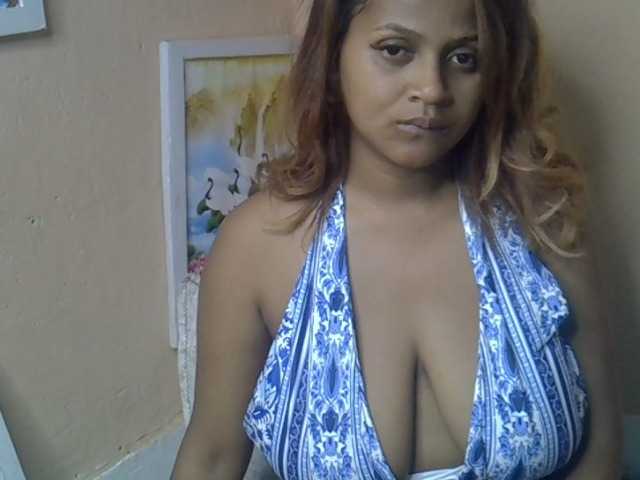 Bellalabelle online show from August 14, 6:44 pm