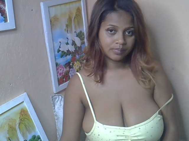 Bellalabelle online show from August 15, 2:43 pm