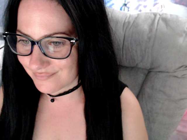 Bellastarrr84 online show from August 10, 4:19 pm