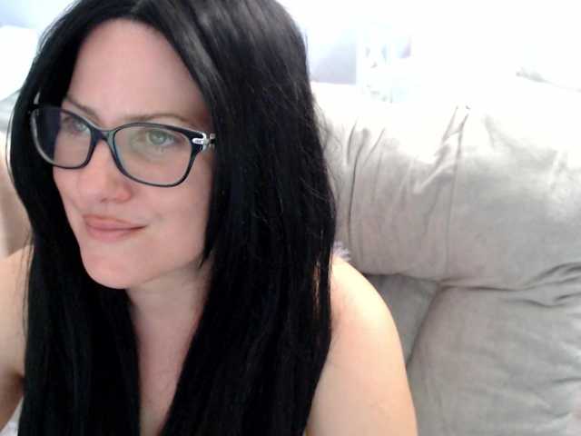 Bellastarrr84 online show from August 14, 1:15 pm