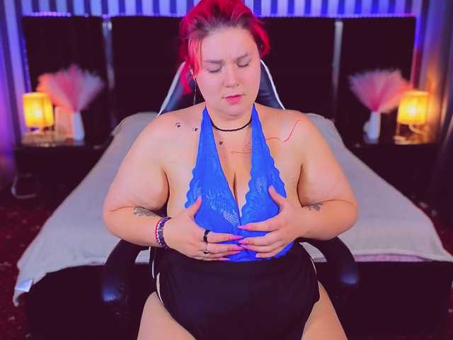 BettyDark online show from August 3, 4:19 am