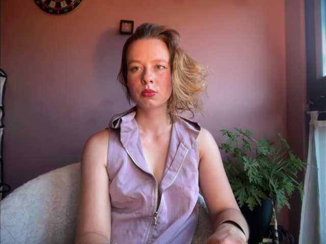 BettyLovely online show from August 10, 6:09 pm