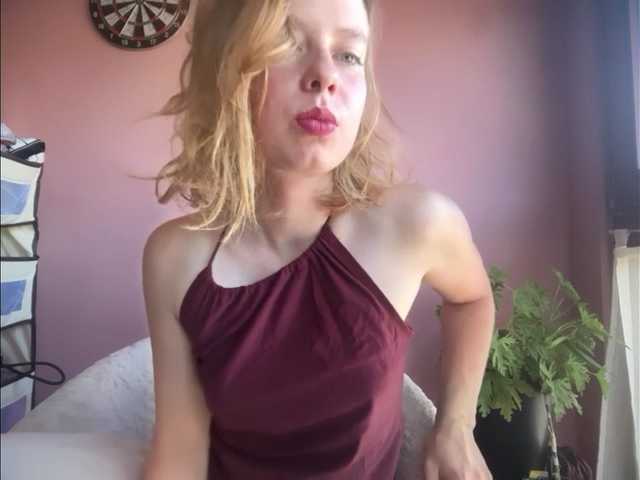 BettyLovely online show from August 11, 12:40 pm