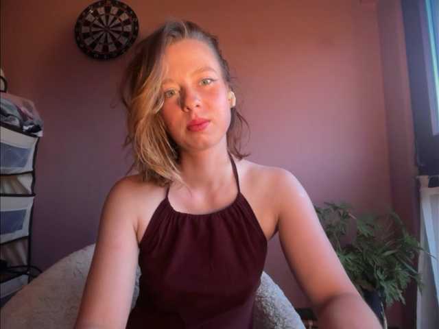 BettyLovely online show from August 11, 6:21 pm