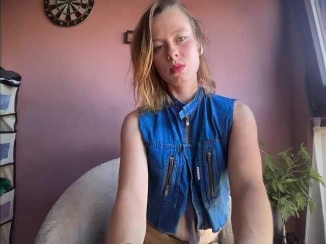 BettyLovely online show from August 13, 1:14 pm
