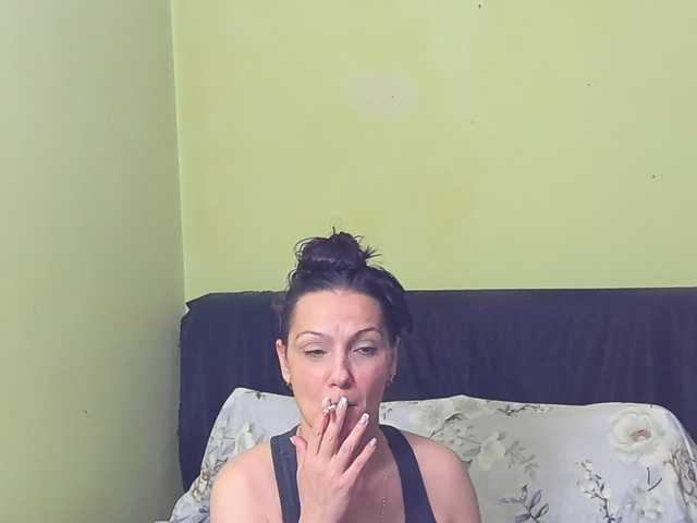 BettyVespoli online show from August 4, 7:44 pm