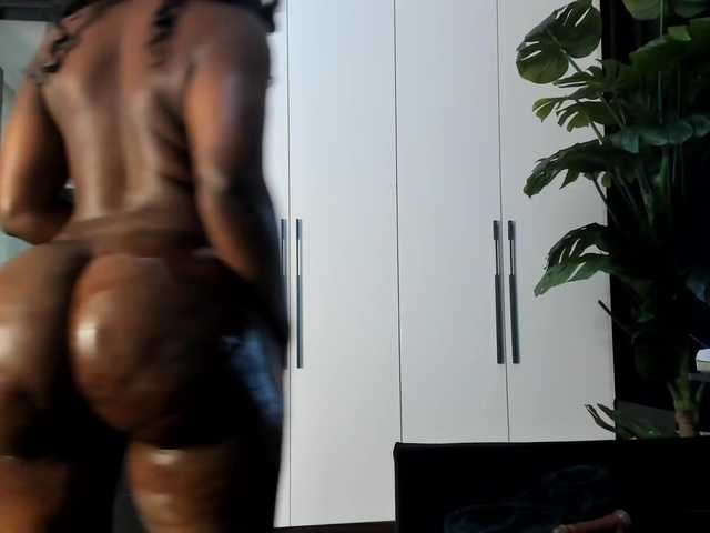 Big-Black-Ass online show from August 6, 3:16 am