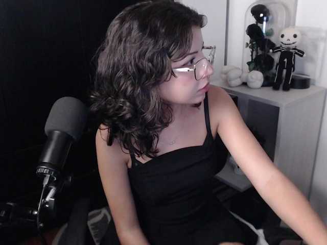 BiiHoney online show from August 11, 1:40 am