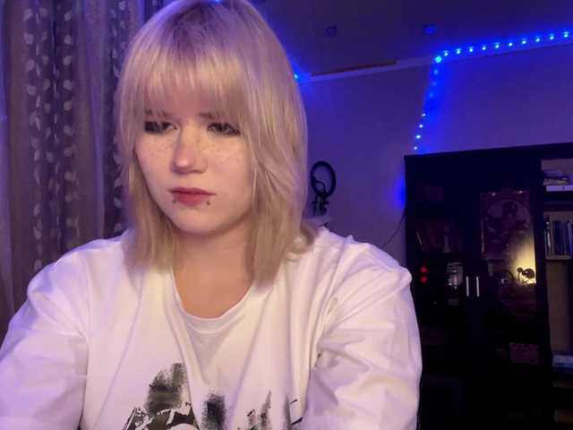 BlindiLohan online show from July 23, 10:01 pm