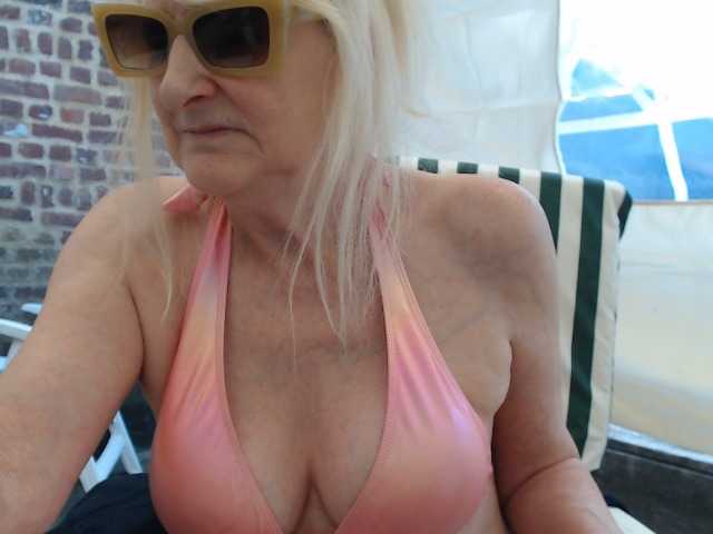 BlondMilfTascha online show from June 17, 3:11 pm