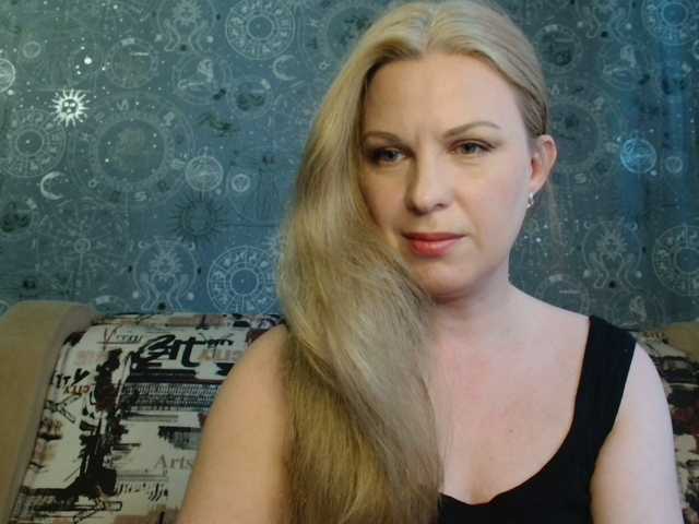 BlondeFox online show from June 14, 5:15 am