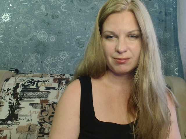 BlondeFox online show from July 10, 11:05 am