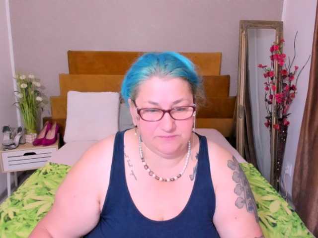 BlondyBigBoobs online show from August 1, 7:09 pm