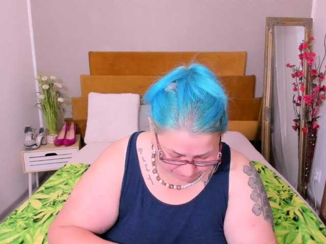 BlondyBigBoobs online show from August 2, 7:43 pm