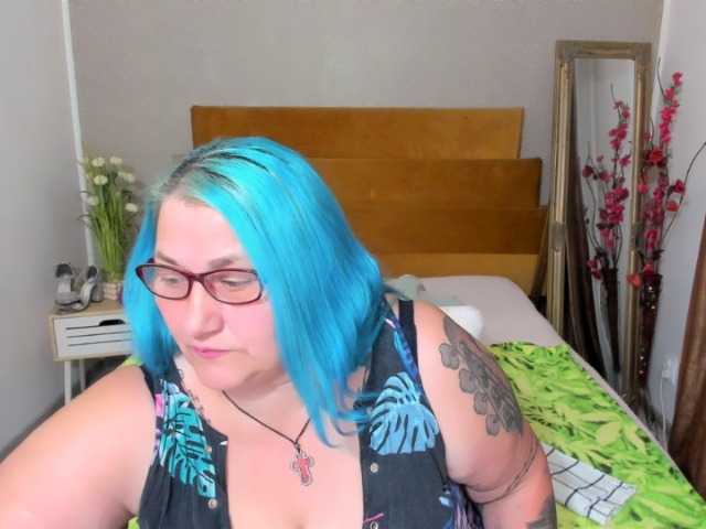 BlondyBigBoobs online show from August 12, 9:28 pm