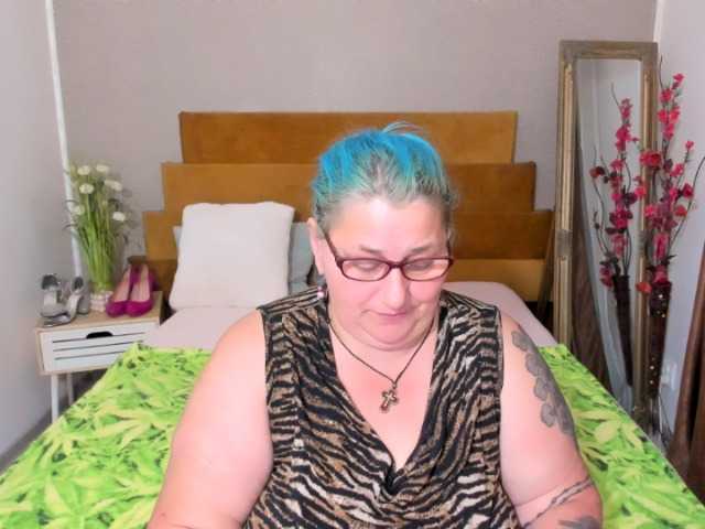 BlondyBigBoobs online show from August 13, 11:30 pm