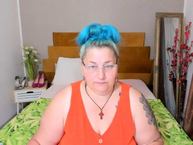 BlondyBigBoobs online show from August 15, 7:51 pm