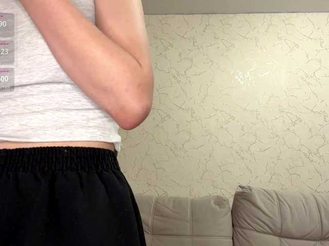 BlondyBun online show from August 14, 8:18 am