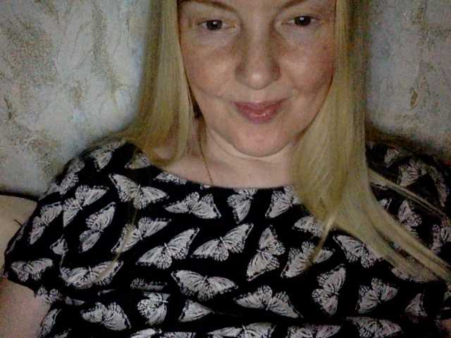 BlondyVio online show from August 3, 10:28 pm