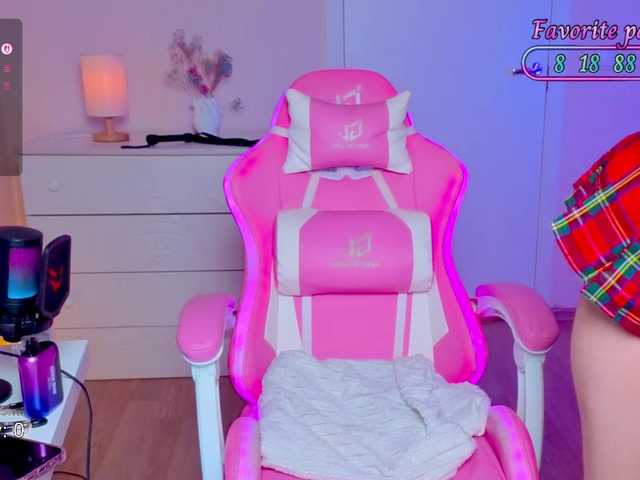 Blush-Im-crush online show from July 18, 6:31 pm