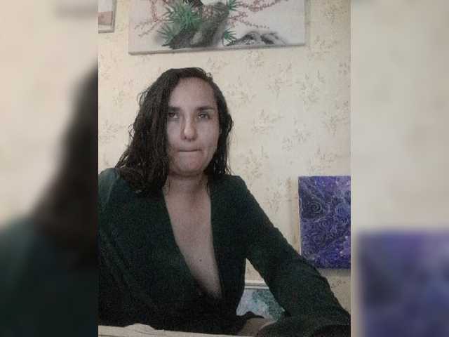 Bombshellnika online show from August 14, 8:40 am