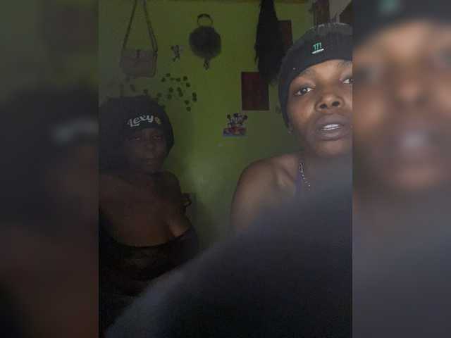 Bondeddesire online show from July 31, 11:49 am