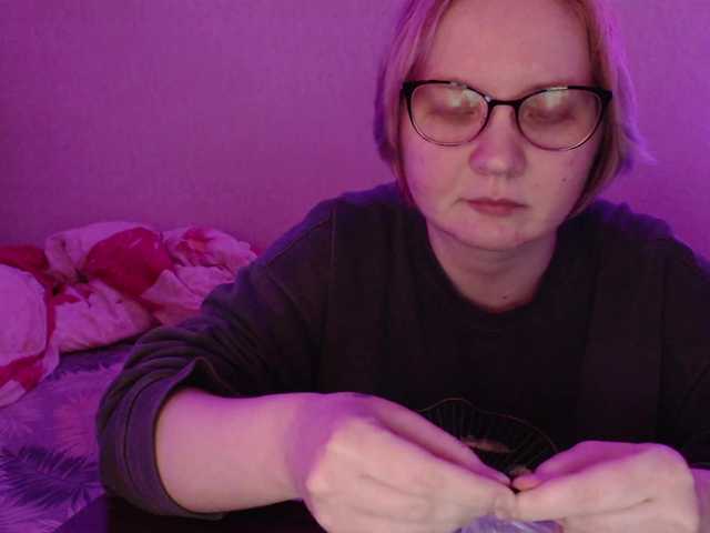 Bonnie-Petite online show from April 30, 9:29 pm