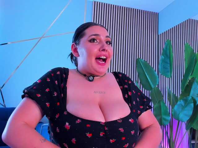 Boobzillaa online show from August 12, 3:20 am