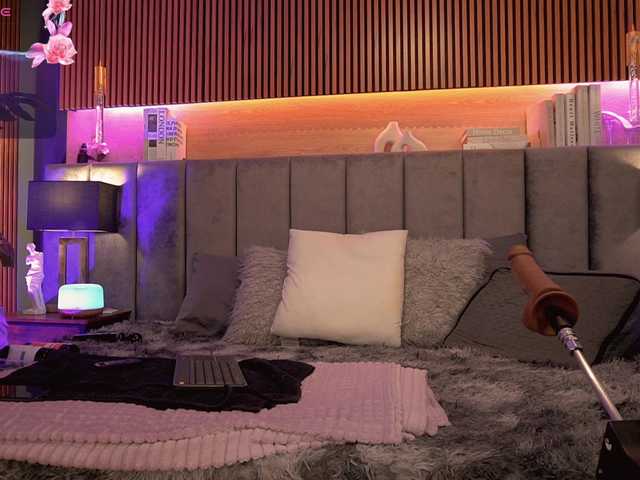Bootylicious-Anastasia online show from July 25, 6:45 pm