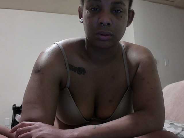 BraziLaveauxx online show from August 2, 6:37 pm