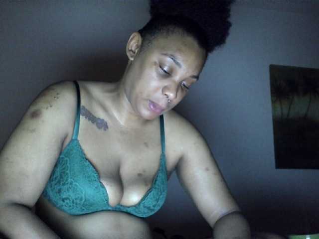 BraziLaveauxx online show from August 6, 1:21 pm
