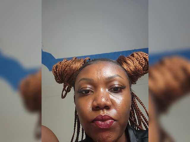 Brianah online show from May 28, 3:48 pm