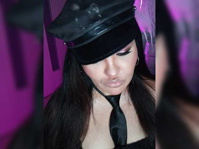 Brunetochkaaa online show from July 19, 2:52 pm