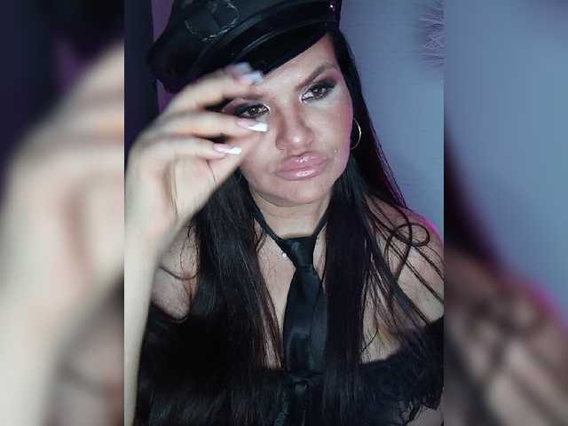 Brunetochkaaa online show from July 19, 9:28 pm
