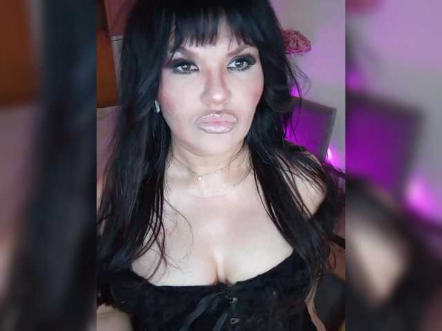 Brunetochkaaa online show from July 27, 2:22 pm