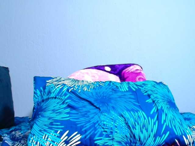 CURVEBABY online show from July 23, 9:39 pm