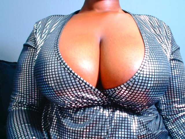 CURVEBABY online show from July 24, 12:24 am