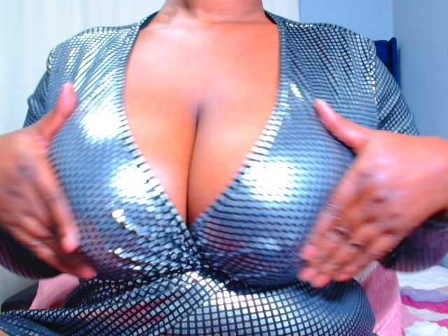 CURVEBABY online show from July 30, 8:04 pm