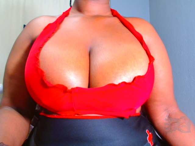 CURVEBABY online show from August 7, 7:03 pm