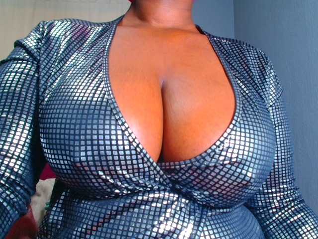 CURVEBABY online show from August 14, 1:26 pm