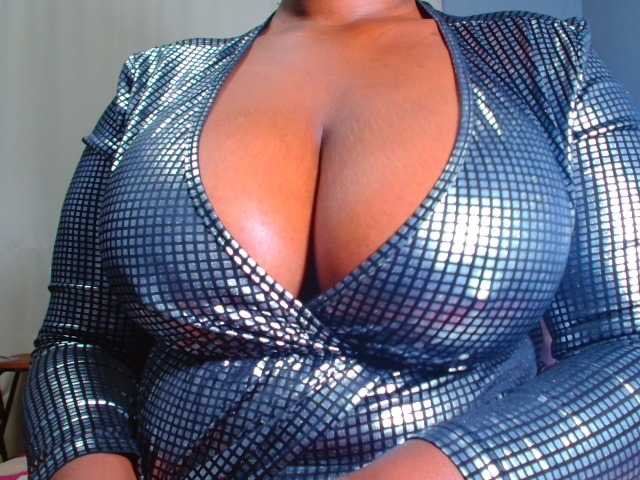 CURVEBABY online show from August 14, 10:57 pm