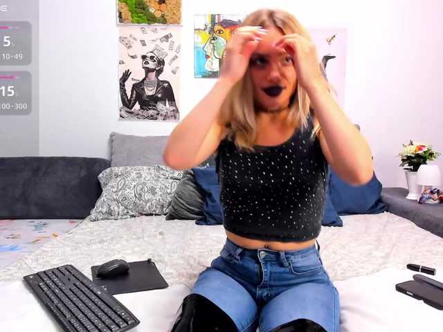 CallmeAnna online show from August 4, 6:38 pm