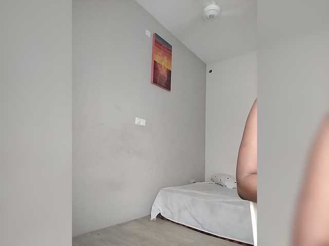 Camdolie online show from June 26, 6:39 am