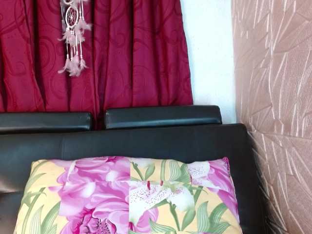 Camila-milf online show from August 13, 9:29 pm