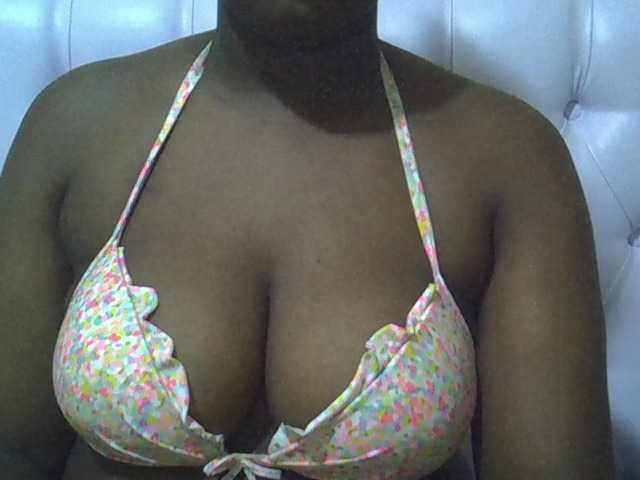 Camilapretty01 online show from June 12, 8:16 pm