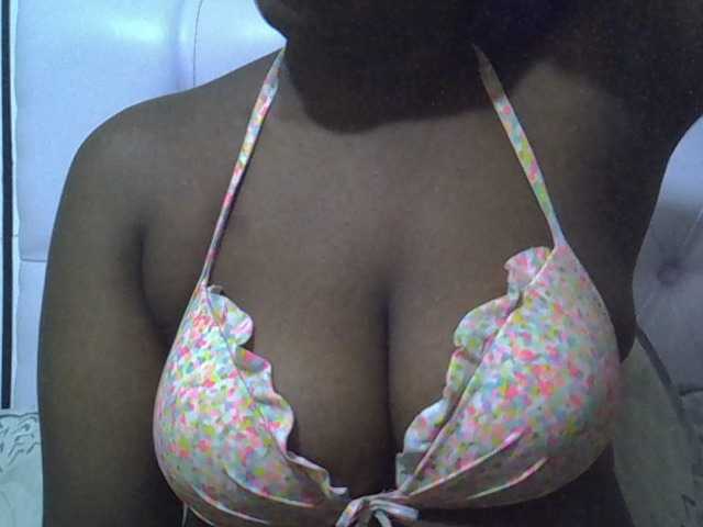 Camilapretty01 online show from June 27, 10:23 pm