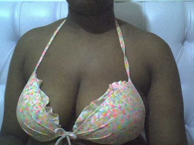 Camilapretty01 online show from August 14, 9:18 pm