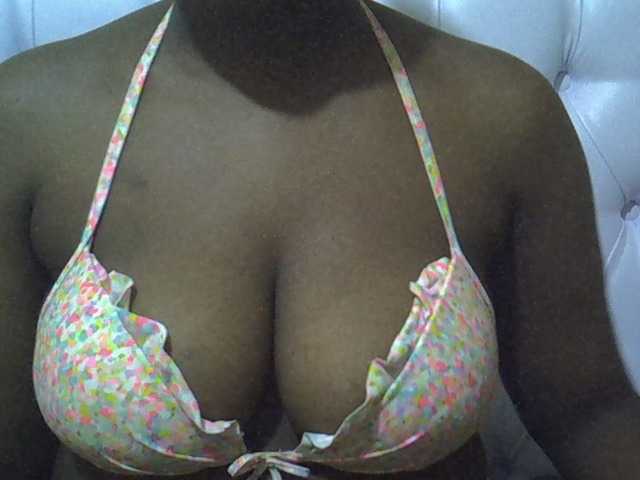 Camilapretty01 online show from August 15, 10:36 pm