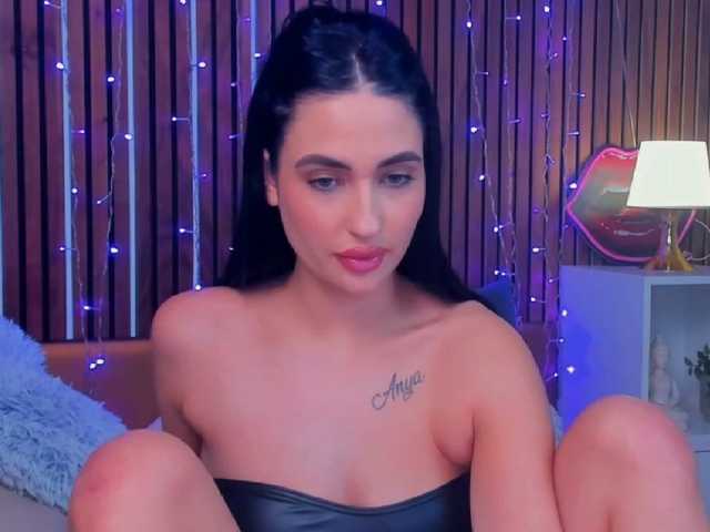 CamillaParis online show from August 2, 1:12 am