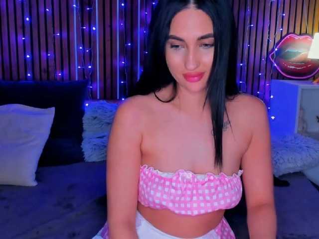 CamillaParis online show from August 3, 3:46 am